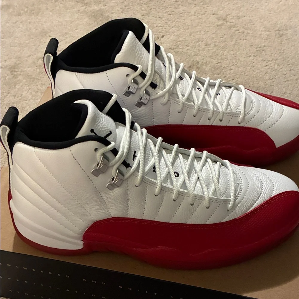 Jordan Retro 12 Cherry - Picture 2 of 5